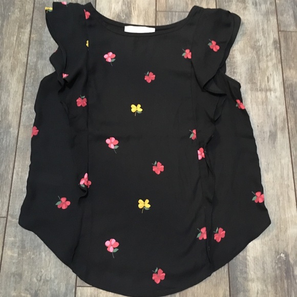 LOFT Black flutter sleeve floral top XSP - Picture 2 of 3